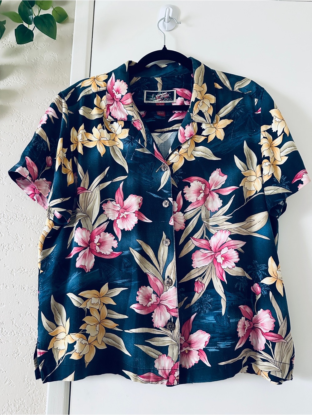 La Cabana Women’s Size Large Tropical Floral Button Up Shirt Short Sleeve